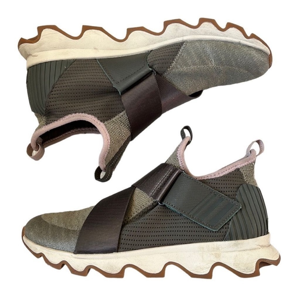 Slip-On Athletic Sneakers in Olive Green and Pink